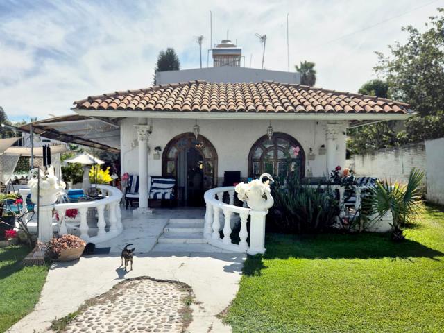 CASA CON ALBERCA EN VENTA EN BALCONES DE LA CALERA