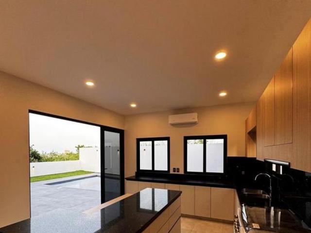 CASA con ALBERCA en venta en La Riviera Veracruzana