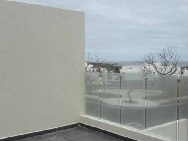 CASA con ALBERCA en VENTA en Lomas del Mediterráneo