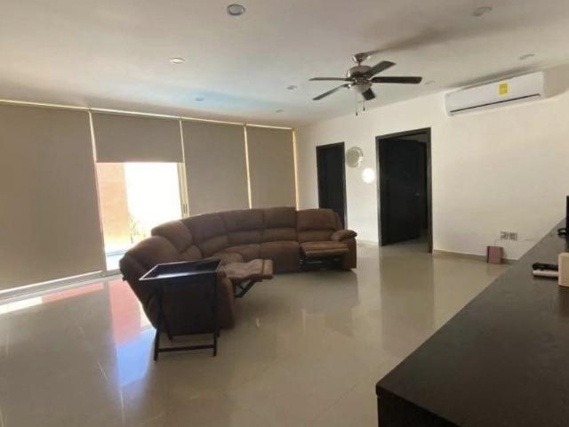 Casa con ALBERCA en venta en LOMAS DEL SOL