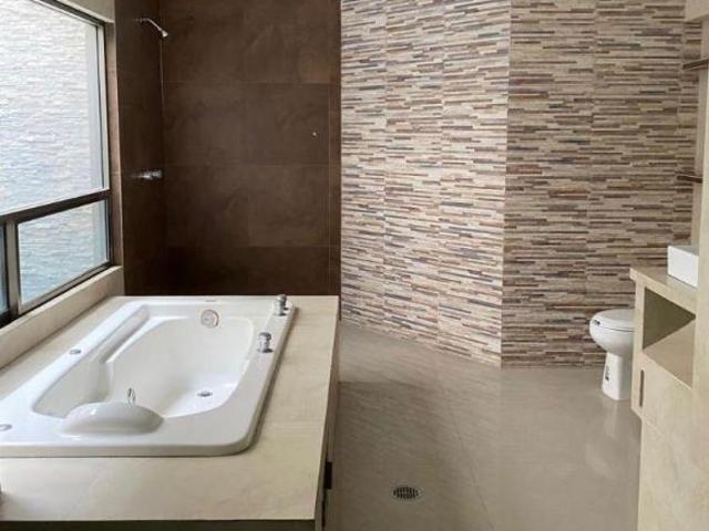 Casa con alberca, ideal para hotel boutique, ubicada en zona de alta demanda cuartos amueblados