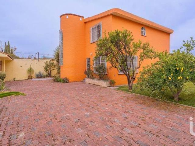 Casa con Alberca, Jardín y Terraza Privada, Xochitepec, Morelos