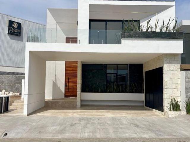 Casa con Alberca Privada en Fracc. Paraíso Marína en Mazatlán!