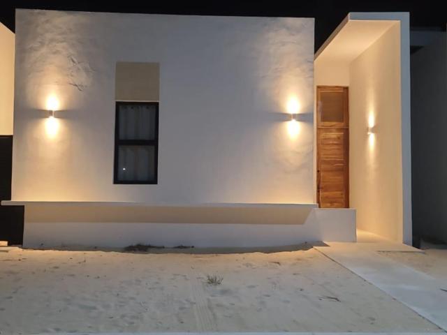 Casa con alberca, rooftop a pasos de la playa en venta, Chelem, cerca de Progreso
