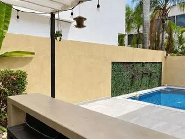 CASA CON ALBERCA Y 18 PANELES SOLARES EN RENTA RESIDENCIAL CUMBRES