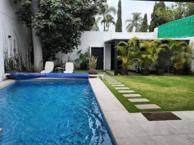 Casa con alberca y jardín en Reforma, Cuernavaca