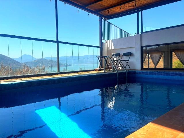 Casa con alberca y Vista al Lago en San Gaspar, Valle de Bravo
