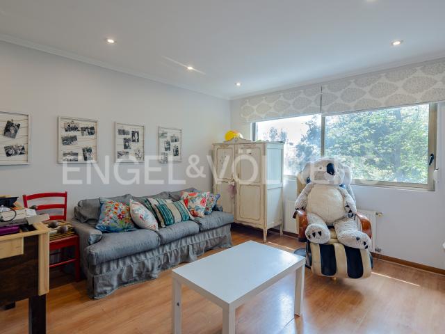 Casa con amplio jardín y excelente conectividad, norte