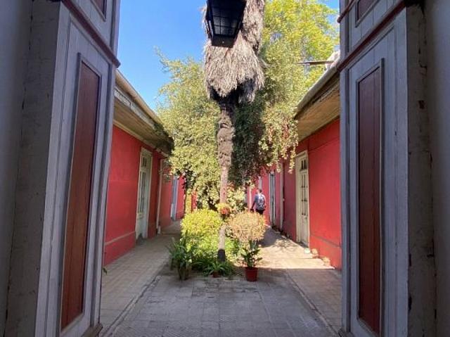 Casa Con Amplio Terreno, Barrio Yungay