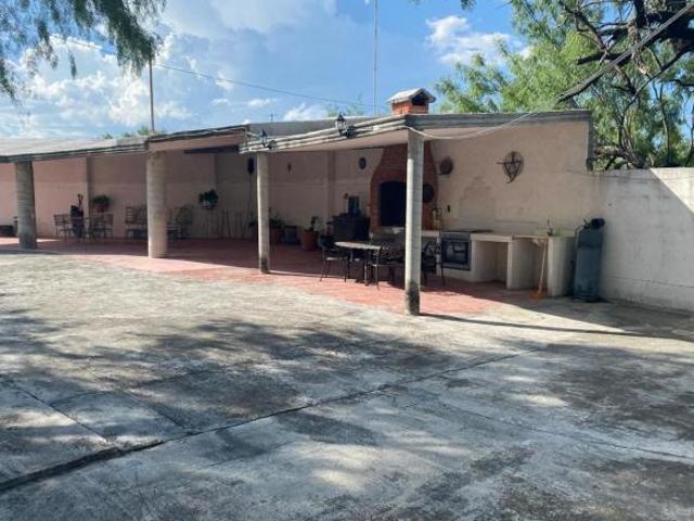 CASA CON AMPLIO TERRENO EN VENTA EN LOS MORALES, SALINAS VICTORIA