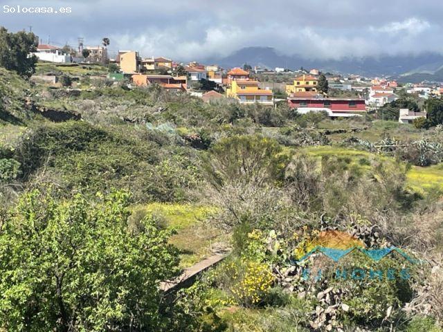 Casa con amplio terreno en venta en Llano del Moro