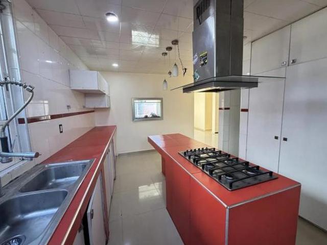 Casa con Amplio Terreno en Venta en San Cristóbal Tecolit