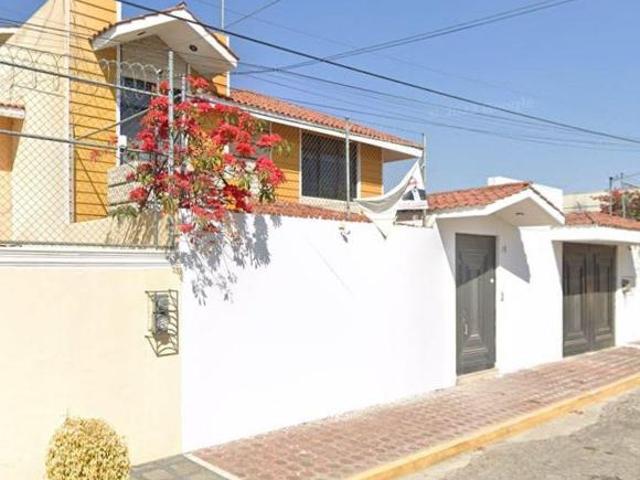 Casa con amplios espacios en San Martin Texcoco superficie de terreno 440 m2