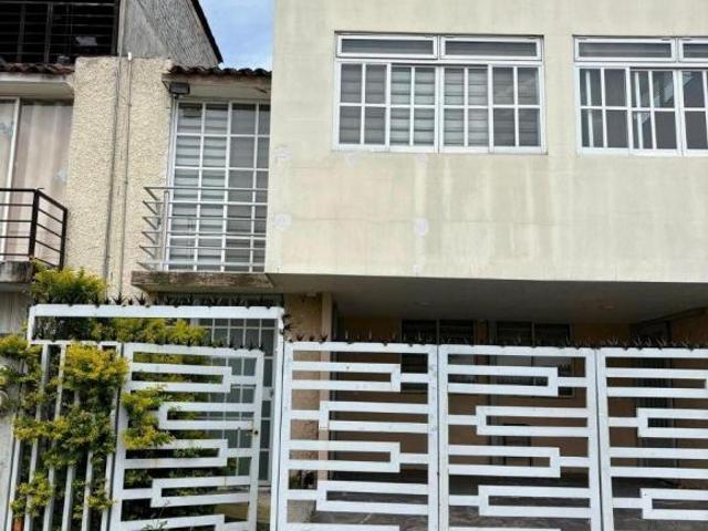 CASA CON AMPLIACIÓN EN VILLAS DE ANDALUCÍA