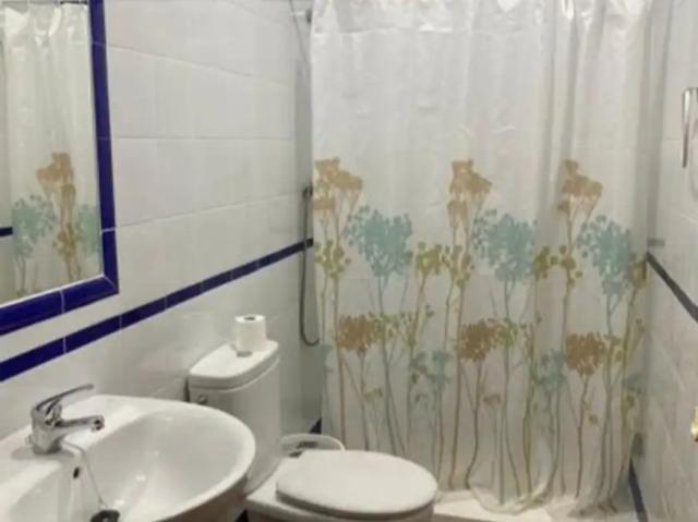 Casa con balcón en alquiler en Calle González Anaya