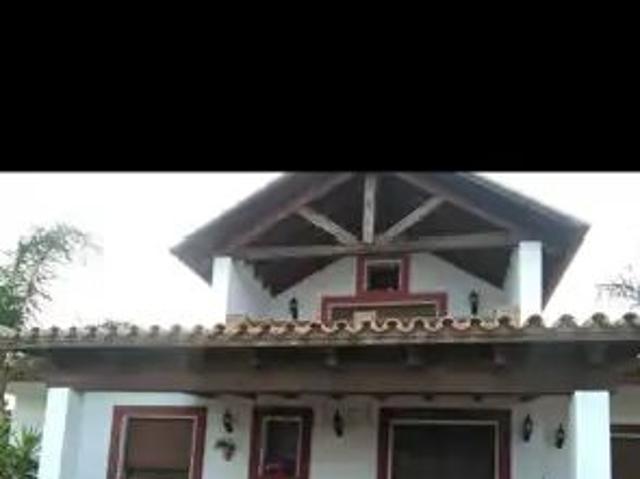 Casa con balcón en alquiler en Avenida de España 79
