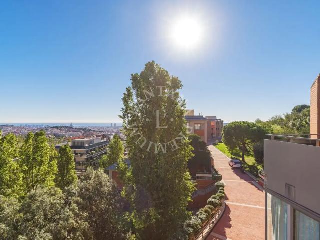 Casa con balcón en alquiler en Gaziel