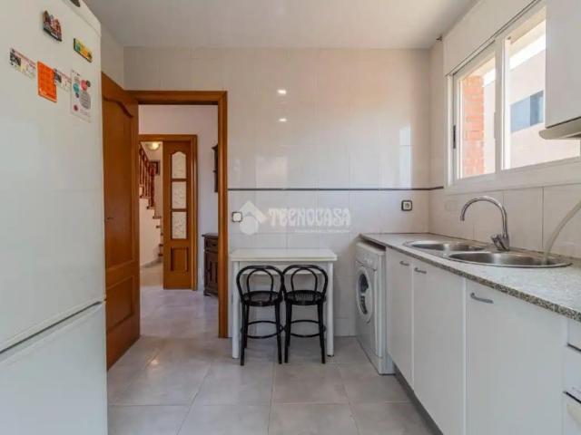 Casa con balcón en alquiler en Mira sol
