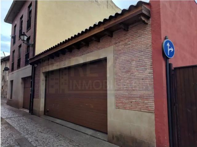 Casa con balcón en alquiler en Santo Domingo de la Calzada