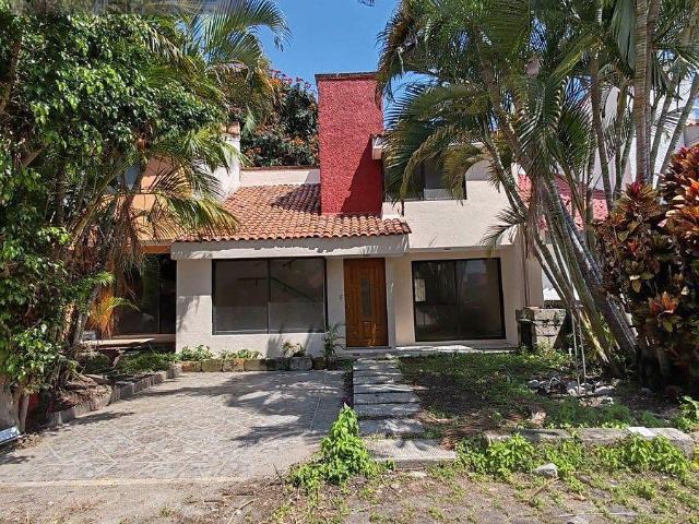 Casa con buena ubicaci?n en Tejalpa