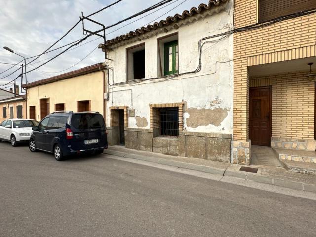 CASA CON CORRAL PARA REFORMA EN CALLE HUESCA, VILLFRANCA DE EBRO