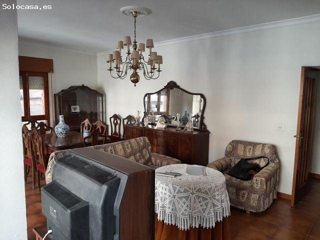 Casa con cuatro dormitorios en zona de San José
