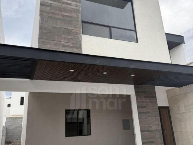 Casa con cuatro habitaciones en Hacienda el Milagro