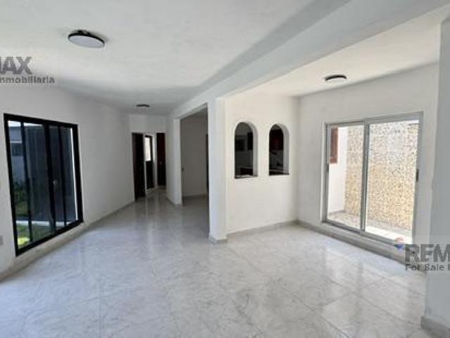 Casa con departamento, Col. Satélite, Cuernavaca, Morelos Cesión de Derechos …Clave 5871