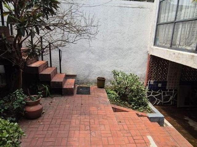 CASA CON DEPARTAMENTO INDEPENDIENTE EN VENTA EN LOS REYES COYOACAN