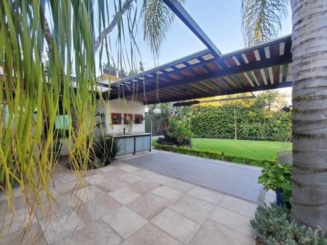 Casa con departamento independiente Fraccionamiento Junto al Río Cuernavaca