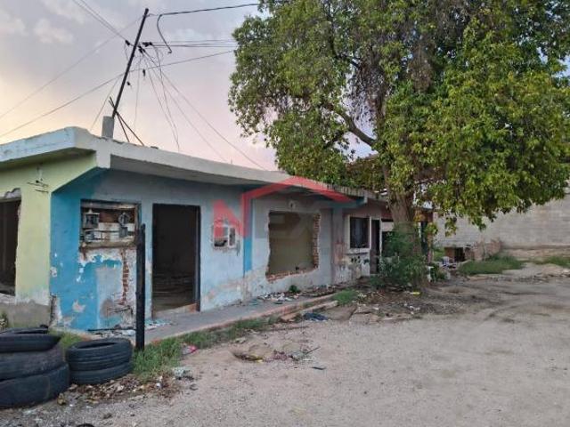 CASA CON DEPARTAMENTOS EN VENTA EN COL. Y GRIEGA