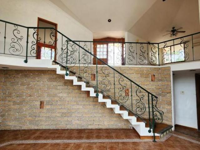 Casa con diseño Mexicano Contemporáneo, en Fracc privado Tres Pasos