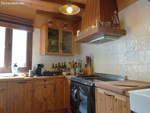 Casa con edficio y parcela urbana en San Juan de Plan