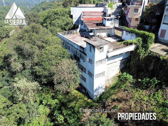 Casa con Edificio de 6,800 m? en Venta en Huauchinango