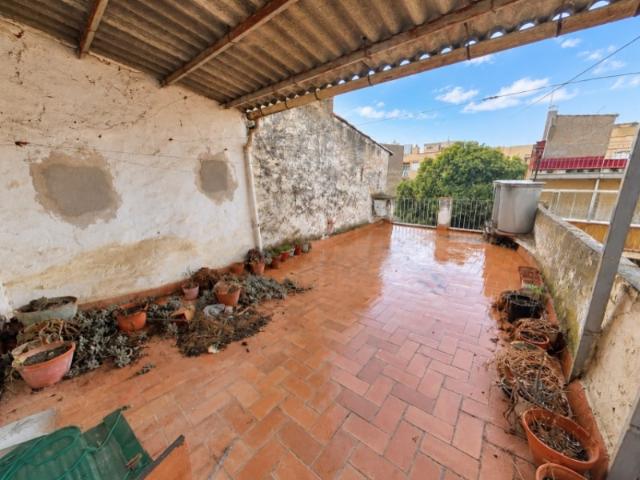 Casa con encanto de 1850 y gran terraza en el corazón de Vilafranca