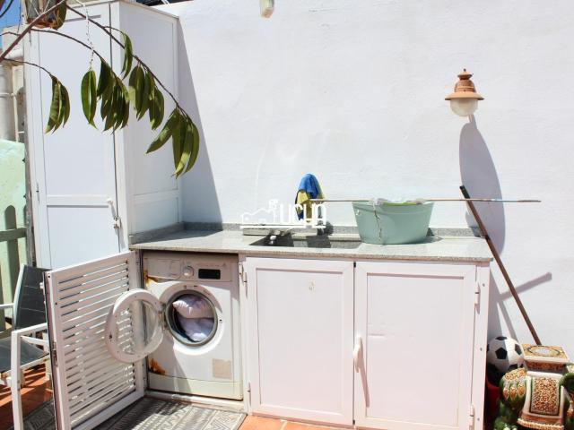 Casa con Encanto: Loft de Tres Alturas a Pasos del Tranvía y la Playa