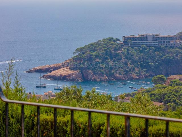 Casa con espectaculares vistas al mar en Aiguablava 217m² Begur