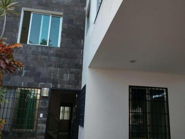 CASA CON ESTUDIO EN VENTA EN CANCUN, QUINTANA ROO EN SM57, BENITO JUAREZ