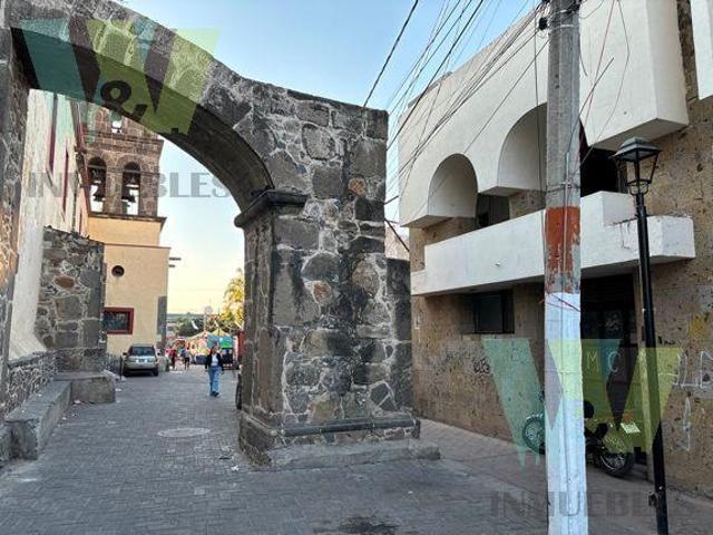 Casa con excedente de terreno en Tonal? Centro