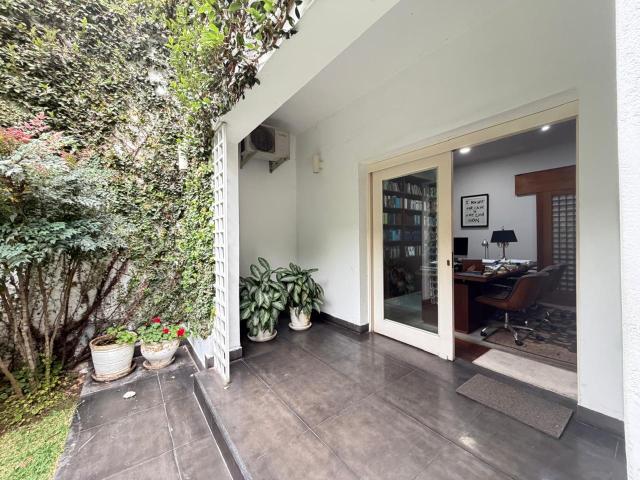 Casa Con Excelente Ubicación En San Isidro – Ideal Para Vivienda U Oficina