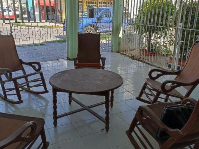 CASA CON EXCELENTE UBICACIÓN EN VENTA