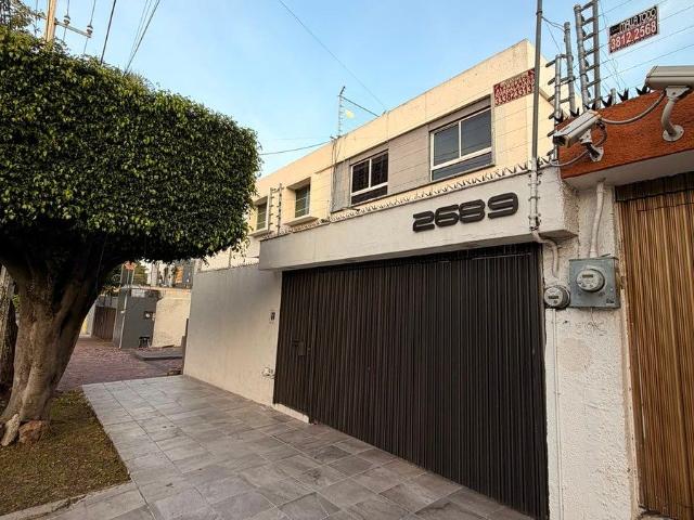casa con excelente ubicacion, para corporativo, oficinas o casa habitacion