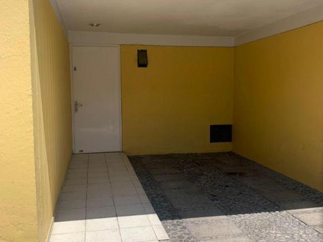 Casa con excelente ubicación