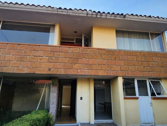 Casa con extraordinaria ubicación en Colón Echegaray