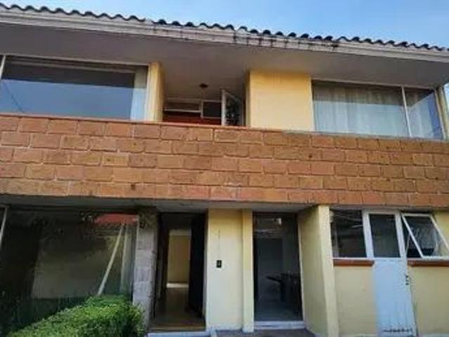 Casa Con Extraordinaria Ubicación En Colón Echegaray