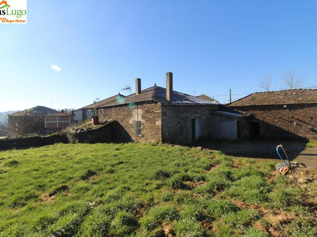 CASA CON FINCA EN SOÑAR, LUGO