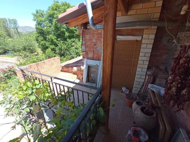 CASA CON FINCAS RUSTICAS. !