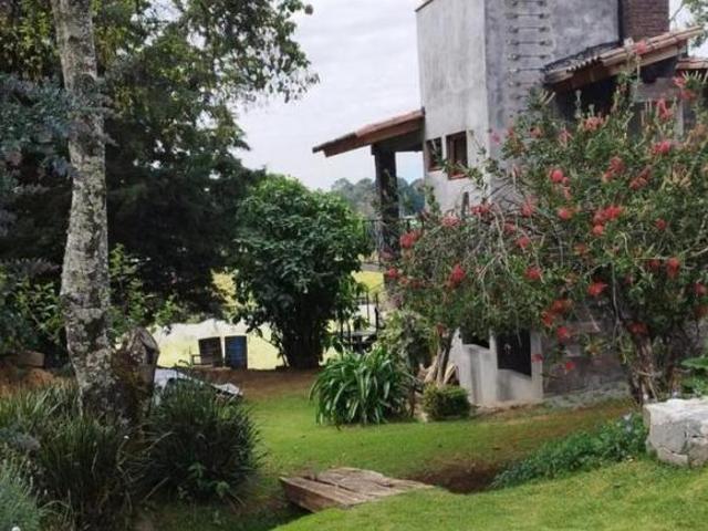 Casa con gran jardín en San Simón