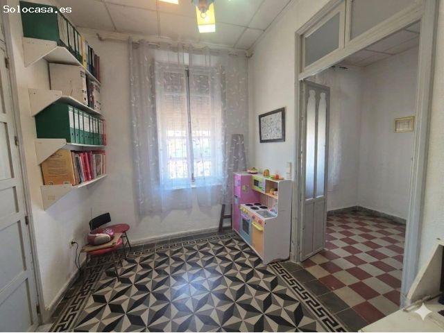 Casa con gran parcela urbana, doble garaje y posibilidad de ampliación en Calle Real de La Unión