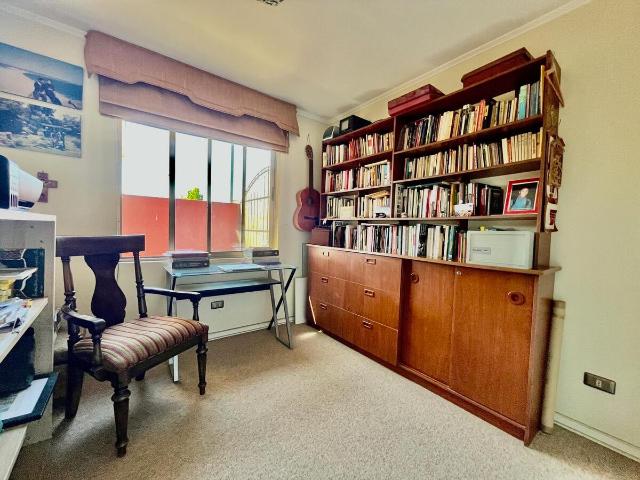 Casa con gran terreno cercana a Ruta 5 Sur, Linderos